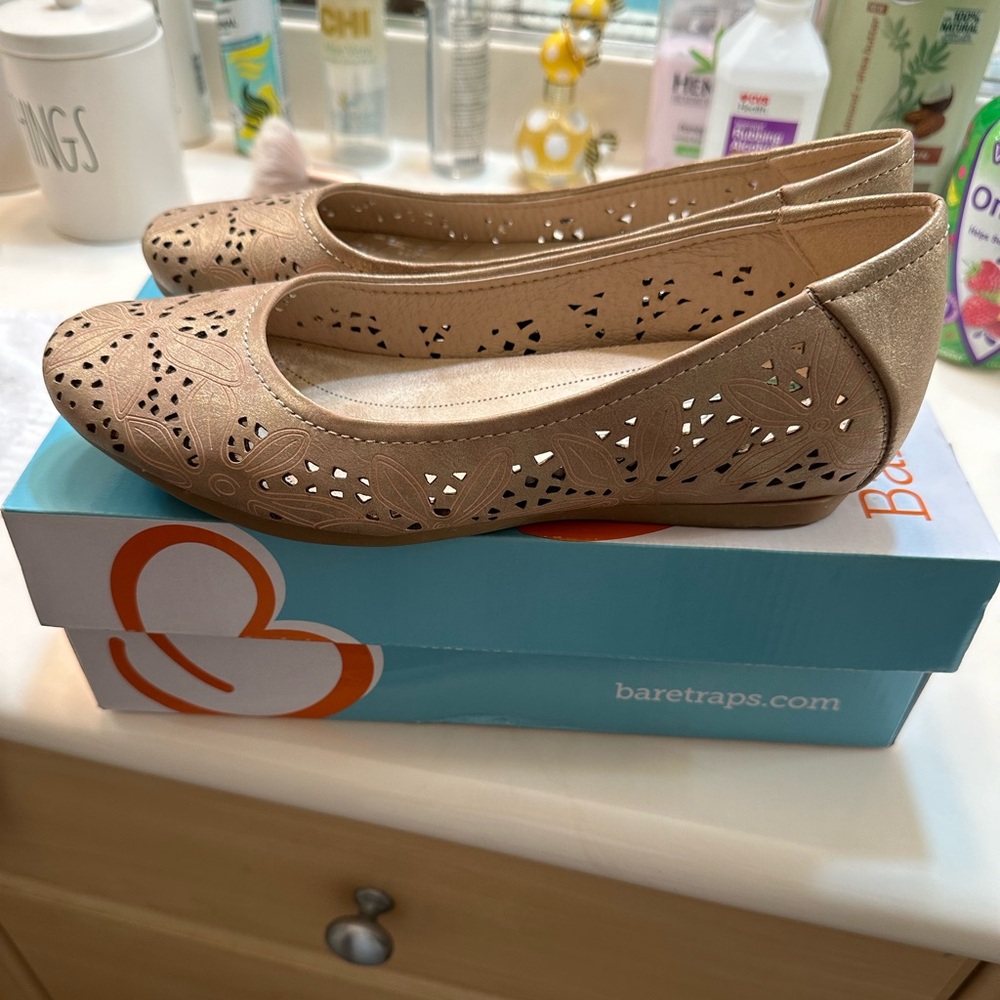 Gold/Tan Baretrap Flats